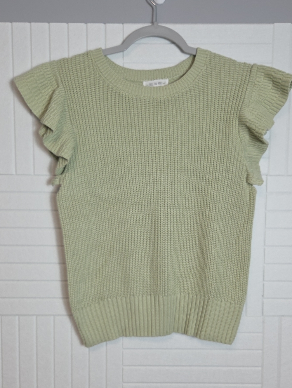 Free The Roses Sage Green Ruffle Short Sleeve Sweater Size M